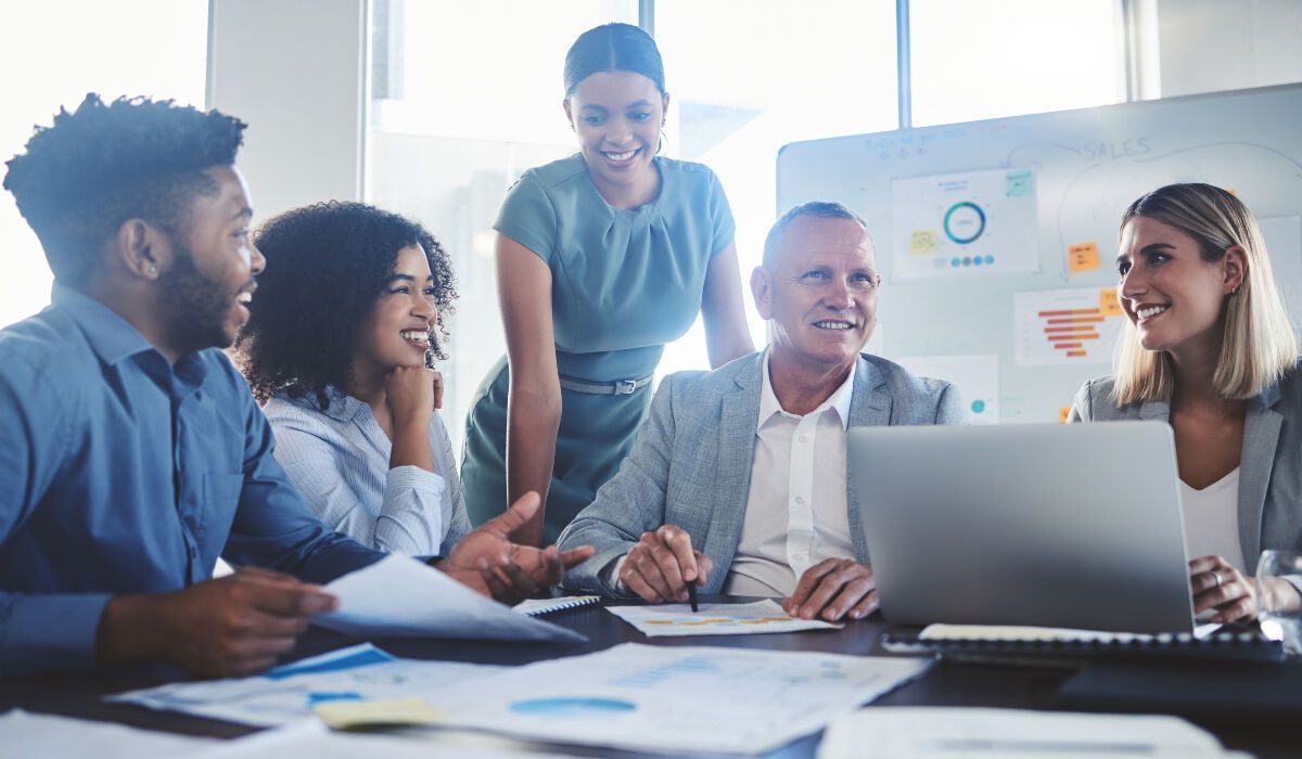 Choose the Right Digital Agency Blog Hero Image
