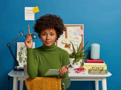 Digital marketer pointing to some marketing tips